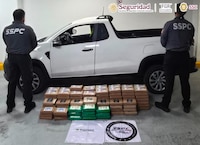 Incautan 217 kilos de cocaína escondidos en una camioneta que circulaba sobre la México-Cuernavaca
