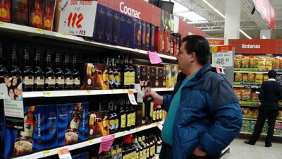 Los diputados federales de Morena buscarán aumentar los impuestos a productos como las bebidas alcohólicas