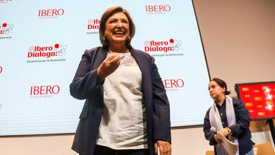 Jóvenes cuestionaron a la candidata presidencial, en el tema de corrupción