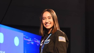 Fue la primera pasajera patrocinada por la organización sin fines de lucro Space for Humanity