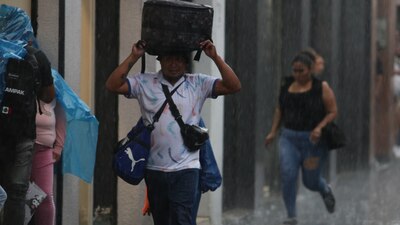 Autoridades recomiendan a la población mantenerse alerta sobre indicaciones de seguridad