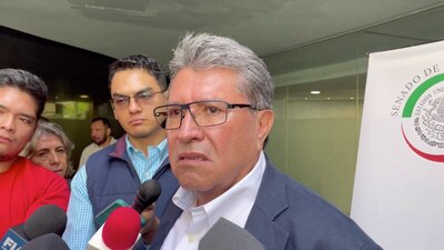 Monreal atendió a medios de comunicación en las instalaciones del Senado