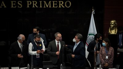 El subsecretario de Salud acudió al Senado para hablar del manejo de la pandemia
