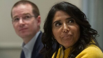 Alejandra Barrales del PRD, en primer plano, y Ricardo Anaya del PAN