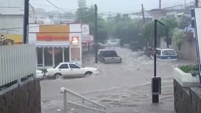 Las fuertes lluvias que han caido en Sinaloa han provado fuertes inundaciones en algunos municipios