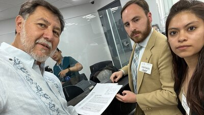 El también diputado federal con licencia se presentó en calidad de víctima indirecta