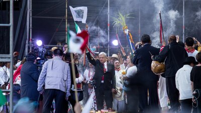 El 1 de diciembre, AMLO realizó un evento en el Zócalo tras su toma de posesión