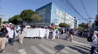 Alumnos de medicina de la Buap se va a paro indefinido; van en su tercer día de marchas