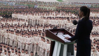 Señaló que nuestro ejército está conformado por ciudadanos, porque lo conforma el pueblo