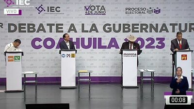 Los candidatos a gobernador intercambiaron dimes y diretes la mayor parte del tiempo