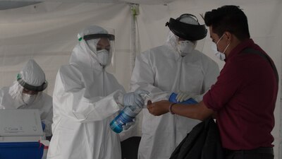 En la Ciudad de México van 215 mil casos confirmados y 17 mil 828 fallecimientos por el coronavirus.