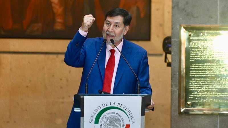 Noroña acusa al alcalde de Tepoztlán de enviarle manifestantes a su propiedad