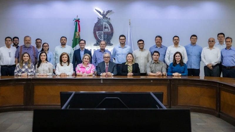Rubén Rocha Moya sostiene reunión con su gabinete, tras reincorporarse al gobierno de Sinaloa