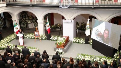 En el homenaje, estuvieron presentes políticos federales