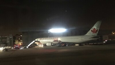 El avión perdió una de sus ruedas traseras y tuvo que aterrizar de emergencia en Madrid