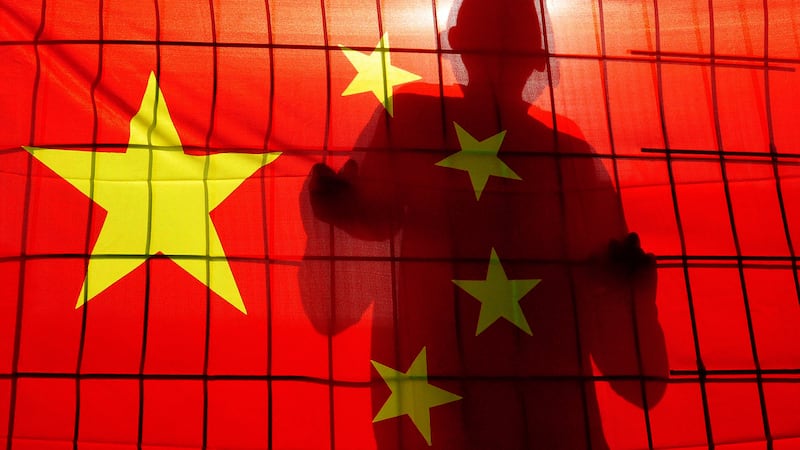 China condena de muerte a 3 criminales por realizar fraude telefónico