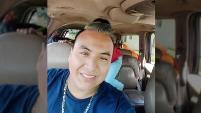 El periodista Pedro Pablo Kumul iba en un taxi cuando fue atacado a tiros y chocó contra un poste.