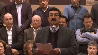 El gobernador de Chihuahua aseguró que las autoridades federales lo amagaron por una investigación