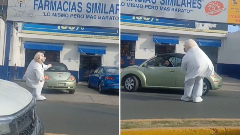 VIDEO: ¿Ya no convienen las farmacias? Captan al Dr. Simi estacionando autos