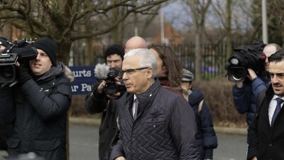 El jurista ha participado en decenas de casos que tiene que ver con terrorismo, genocidios y corrupción