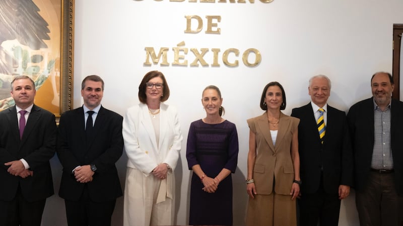 Sheinbaum se reúne con directora de Petrobras; acuerdan colaboración con Pemex