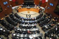 Con cambio al reglamento de la Comisión Permanente, Senado avala silenciar a oradores