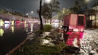 Madrugada en CDMX: se inundan Metro, AICM, avenidas y activan Alerta Roja