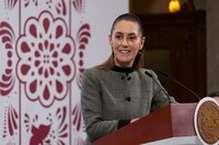 Tras explosión de pipa de gas en Iztapalapa, gobierno federal prepara iniciativa para regular su transporte