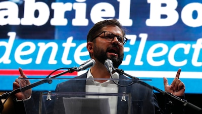 Fue uno de activistas electos al Congreso en 2014 después de liderar protestas por una educación de mayor calidad.