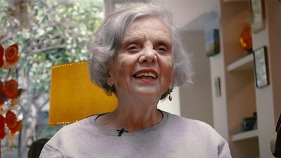 La escritora hizo una critica sobre las mañaneras del presidente