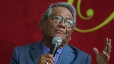 Hasta el momento no se han brindado más detalles del estado de salud del compositor