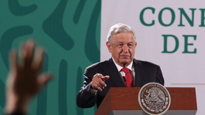 Un reportero llevó al presidente la propuesta de hacer del parque que quiere construirse en Texcoco, un tipo Disney.