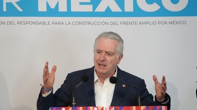Dijo que lo quieren remover por las acciones que ha emprendido como legislador