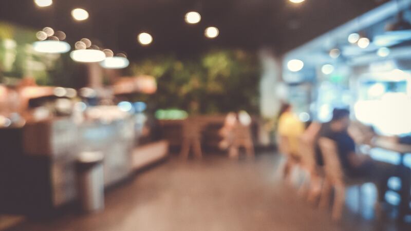 Ejecutan en un Italian Coffee al abogado Rafael Arturo Vila, hermano de delegado de la FGR Guanajuato