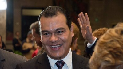 El perredista cree que tiene posibilidades para ser el candidato presidencial del Frente Amplio Democrático