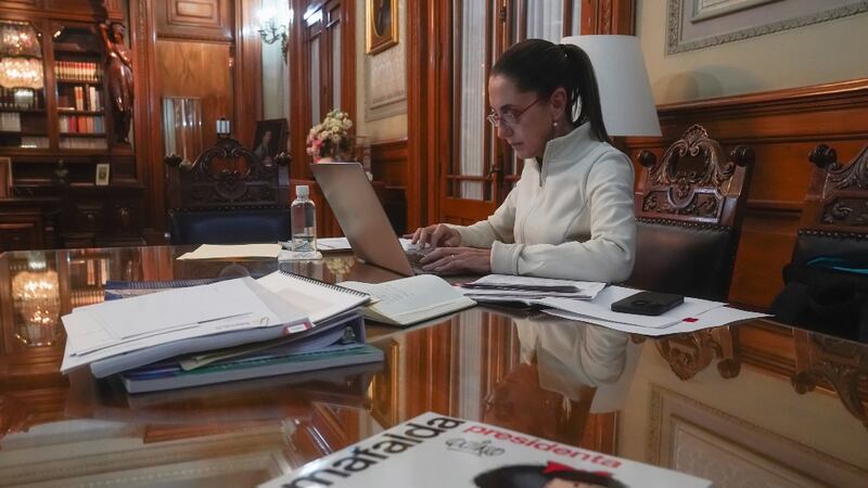 Sheinbaum alista discurso para su informe de 100 de gobierno en el Zócalo de CDMX