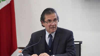 La promulgación del 'Plan B' dejó fuera de su cargo a Jacobo, él acatará, pero inconforme