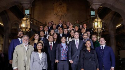 Se reunió con 14 de los 16 alcaldes de la CDMX, con quien planeó su estrategia de seguridad