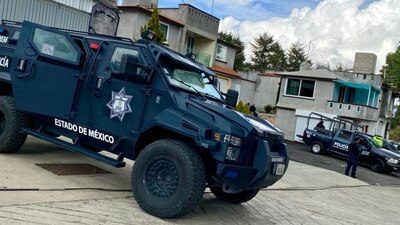 Una vez que se arriba al centro de Texcapilla, lo primero que se ve son a soldados con unidades artilladas