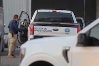 Sicario de Carlos Manzo murió con su propia arma; policía le disparó cuando estaba sometido