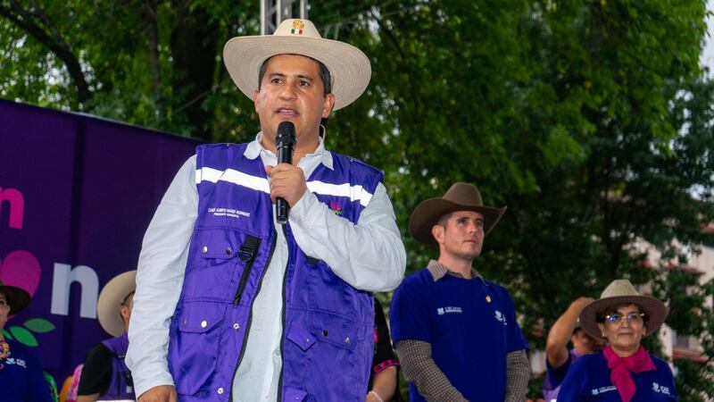 Edil de Uruapan pide metralletas militares para que su policía esté mejor armada que los criminales