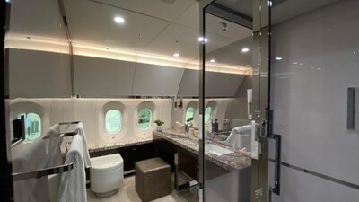 Un de los baños que hay adentro del avión presidencial