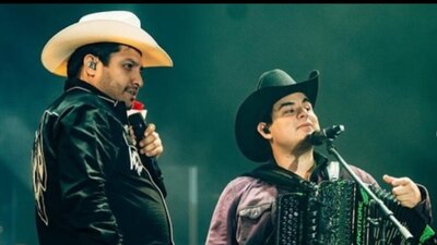 Julión Álvarez detuvo la canción y pidió disculpas al gobierno