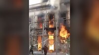 VIDEO: Reportan incendio en edificio abandonado en el Centro Histórico de la CDMX