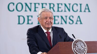 El presidente pidió a los pobladores de Aguililla que no se dejen enganchar por el crimen organizado