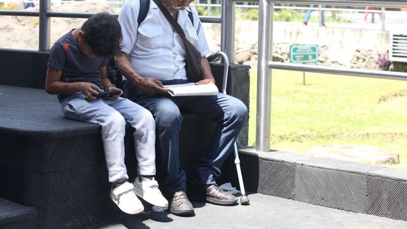 Querétaro restringe uso de redes sociales a menores de 14 años; de esto va la ‘Ley Kuri’