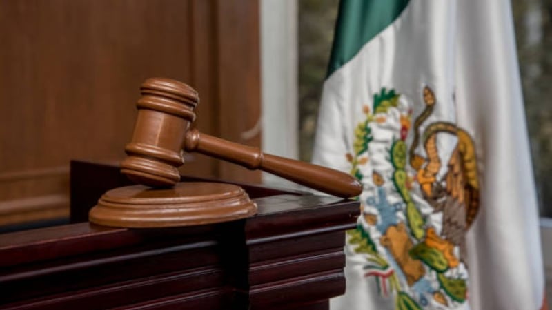 Padre de Lucía Martínez rechaza acusaciones de desaparición; asegura tener custodia de la menor