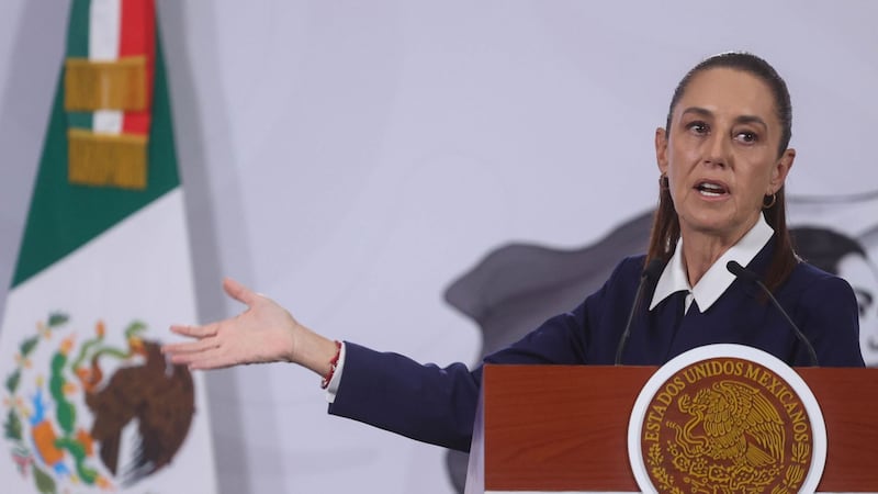 Sheinbaum pide intervención de la FGR por derrame en Dos Bocas; señala a empresa privada