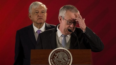 Carlos Urzúa abandonó la Cuarta Transformación este martes