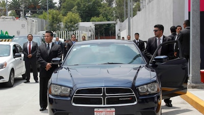 Sheinbaum retiró a 1400 policías de las funciones de escoltas